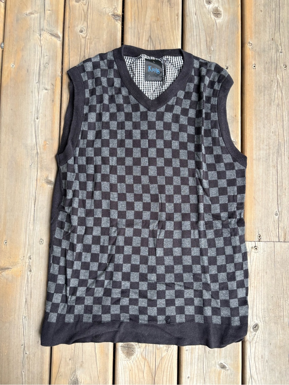 KNITSS Men's Checkerboard V-Neck Sweater Vest - Black & Gray